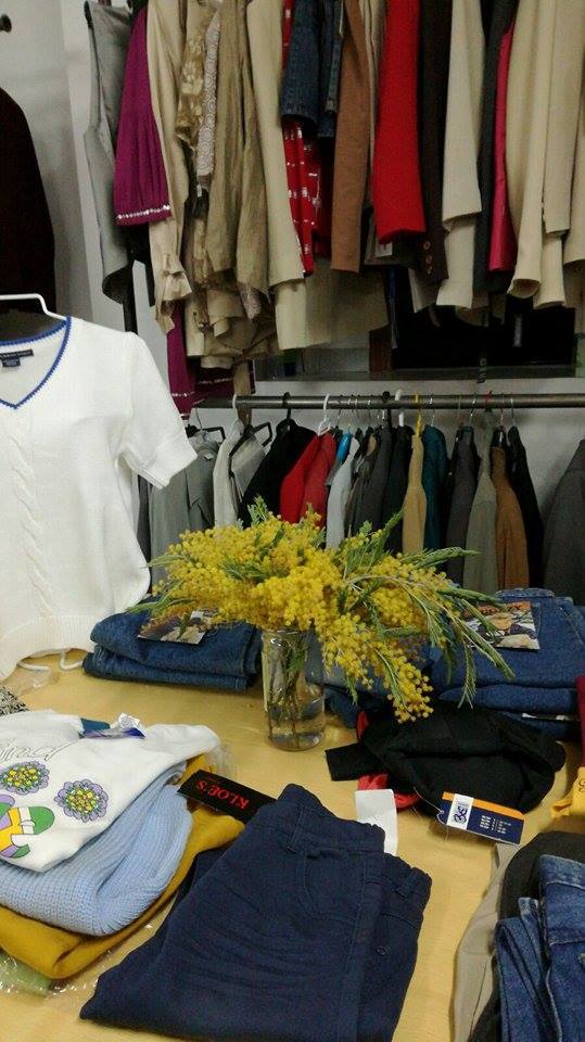 27 mercadillo de ropa y artesanía