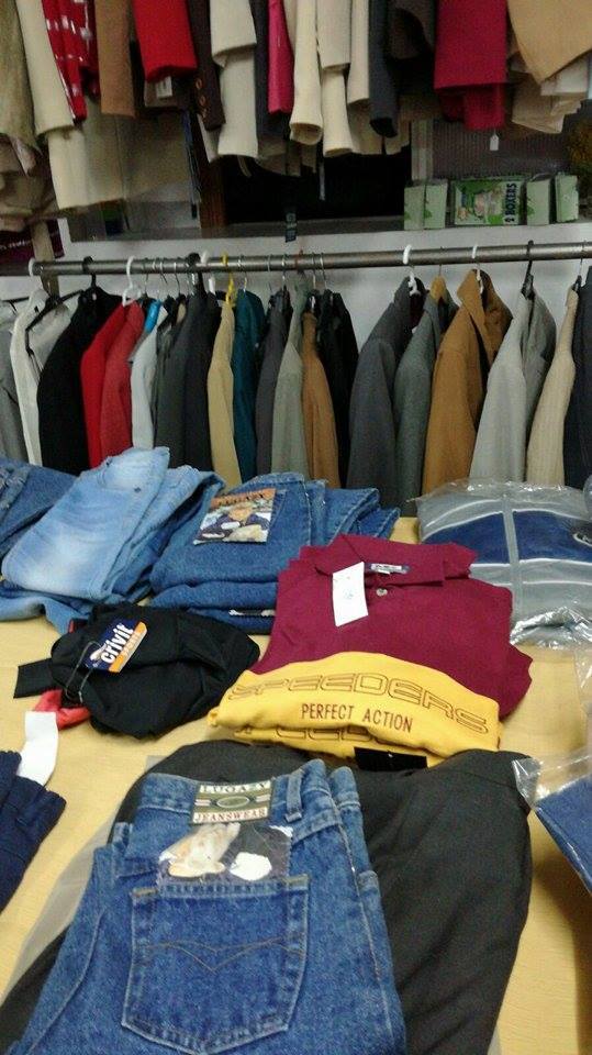 27 mercadillo de ropa y artesanía