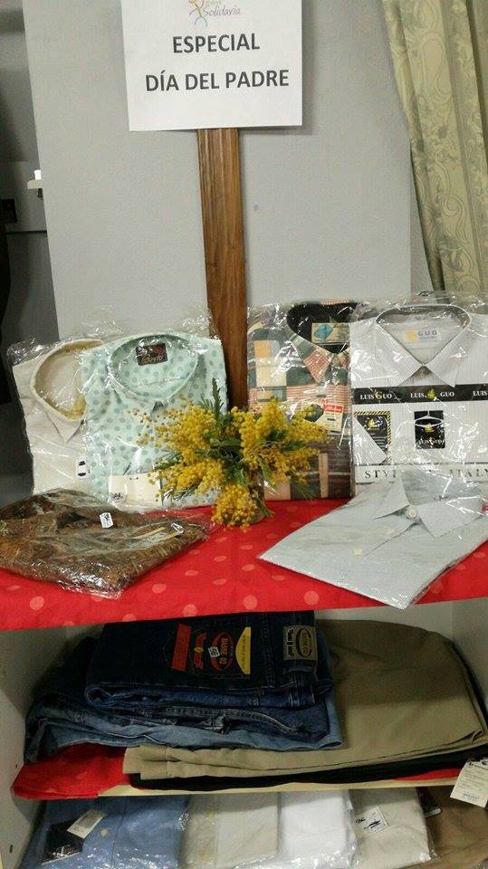 27 mercadillo de ropa y artesanía