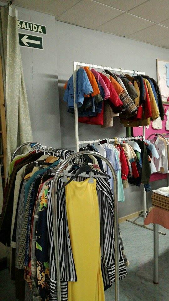 27 mercadillo de ropa y artesanía