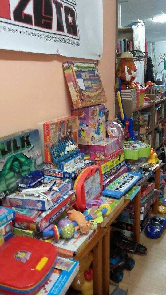 27 mercadillo de ropa y artesanía