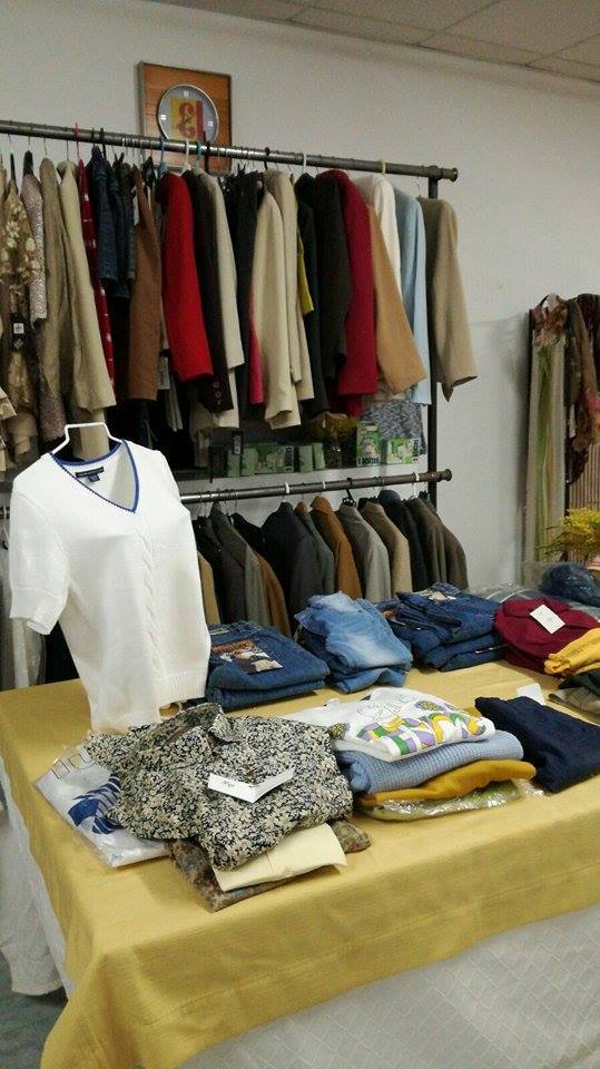 27 mercadillo de ropa y artesanía
