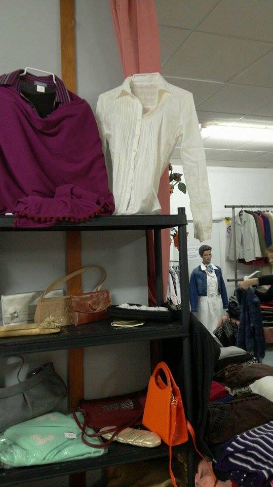 27 mercadillo de ropa y artesanía