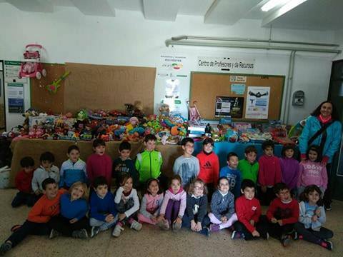 Recogida de juguetes solidarios en colegio Manuel Marin Zafra