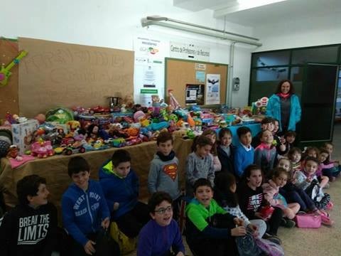 Recogida de juguetes solidarios en colegio Manuel Marin Zafra