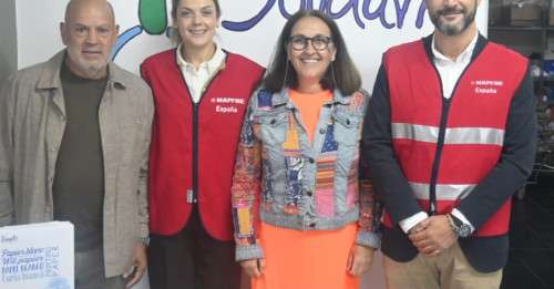 Colaboración solidaria de MAPFRE Almendralejo con Zafra Solidaria para la recogida de material escolar destinado a familias necesitadas.